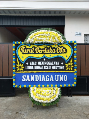 Papan Bunga Duka di Pulau Petak